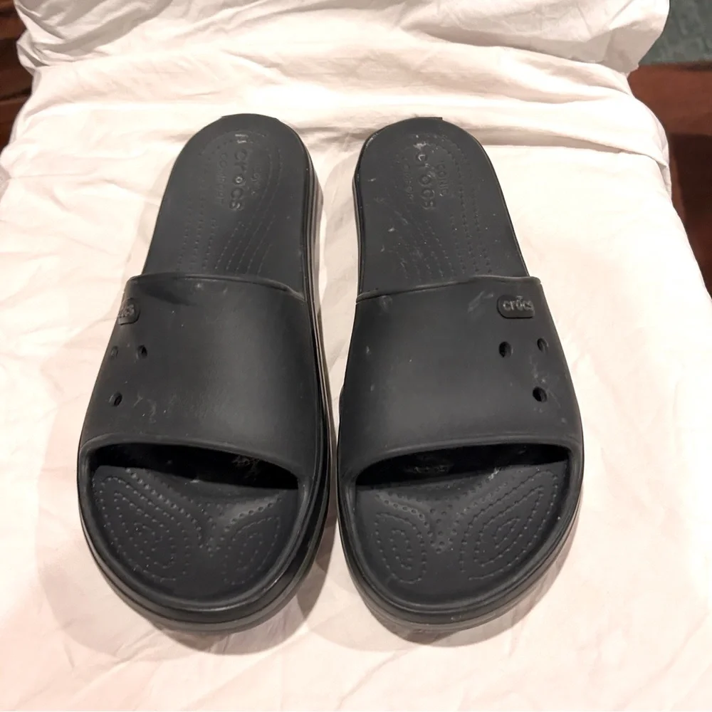CROCS men’s size